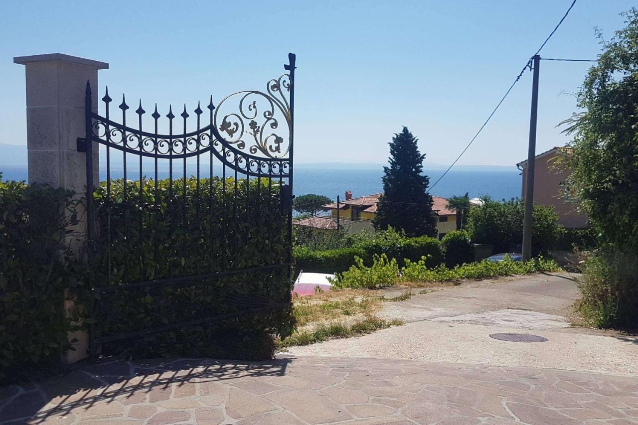 Family Friendly Apartments With A Swimming Pool Lovran, Opatija - 14178 Luaran gambar