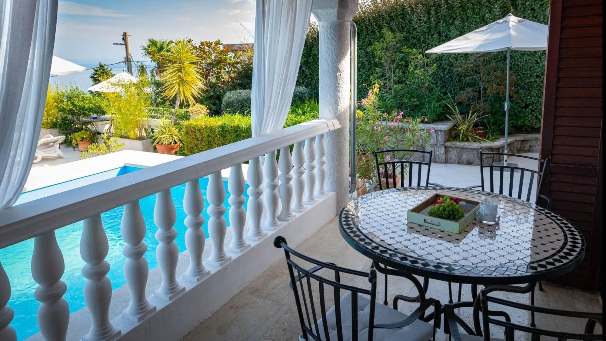 Family Friendly Apartments With A Swimming Pool Lovran, Opatija - 14178 Luaran gambar