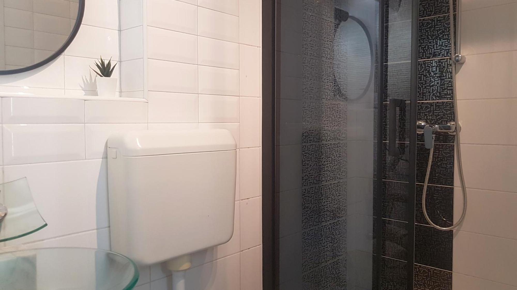 Family Friendly Apartments With A Swimming Pool Lovran, Opatija - 14178 Bilik gambar